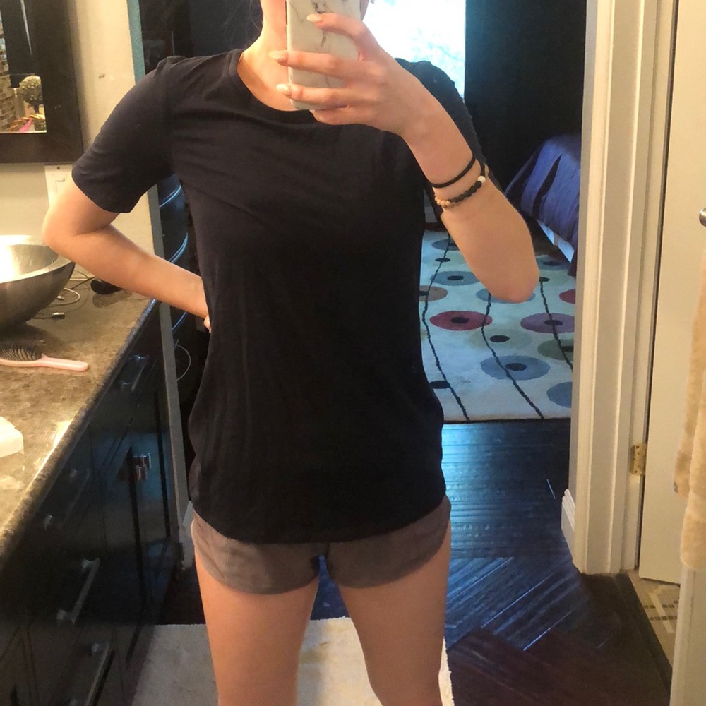 lululemon tshirt
